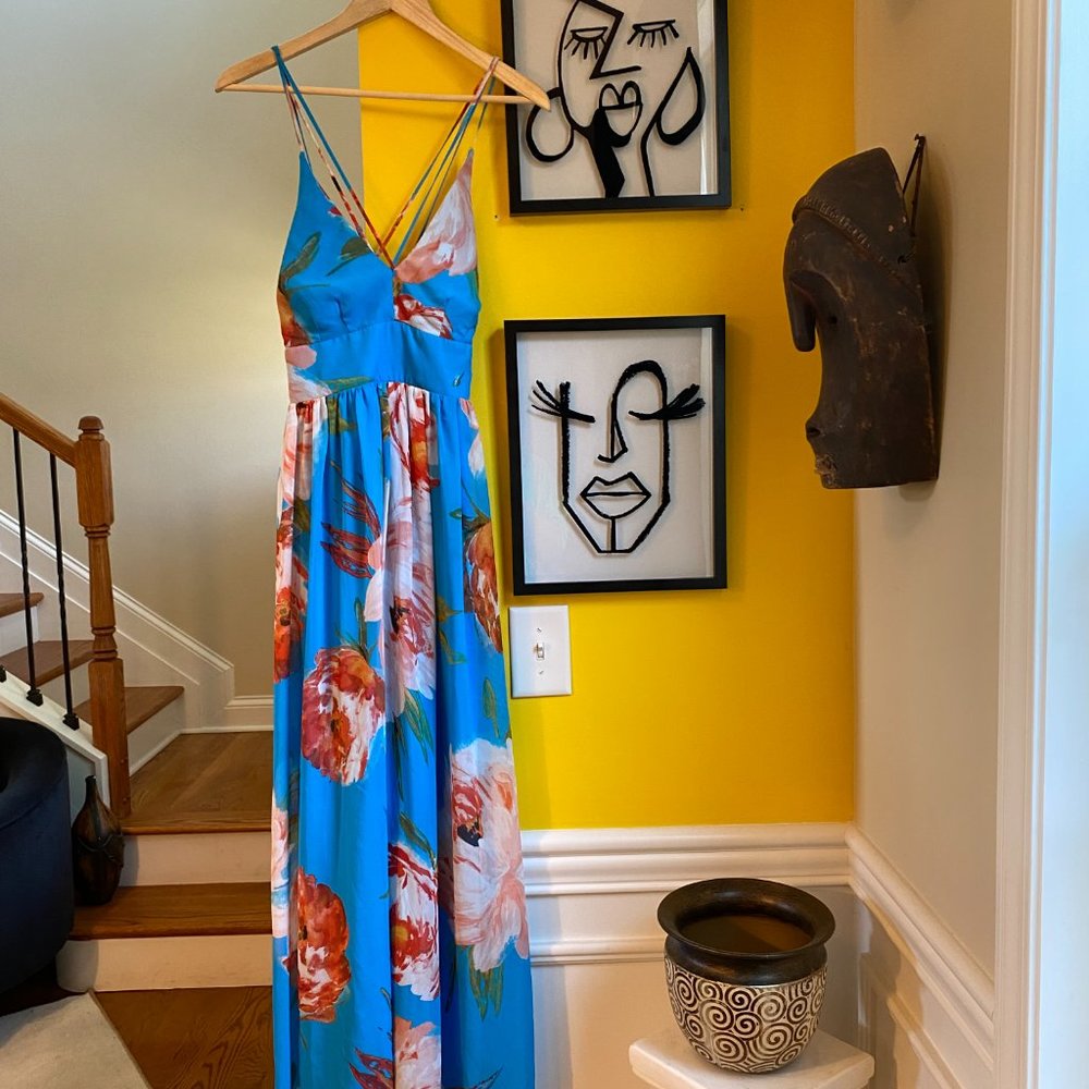 Bisou Bisou Blue Flowy Floral Dress